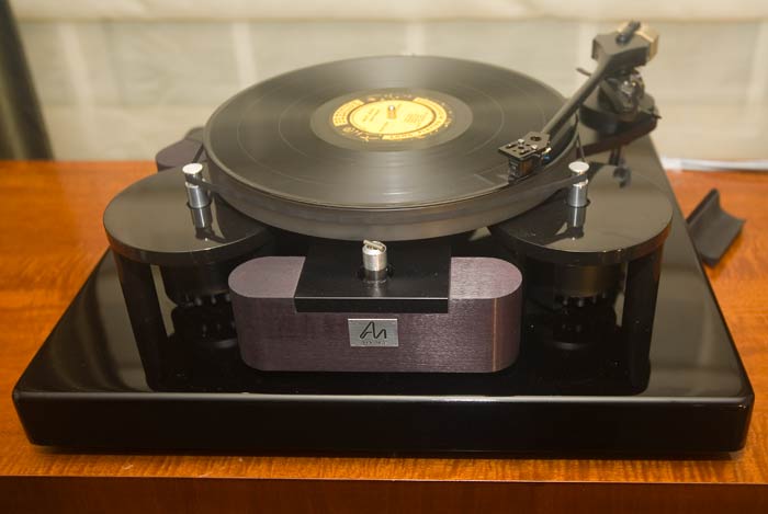 IMG_2745-audio-note-tt3-half-reference-turntable-small.jpg