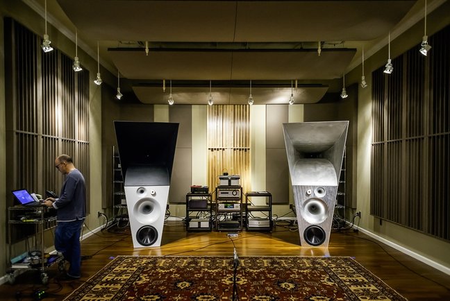 magico-ultimate-iii-horn-loudspeaker-jv-factory-visit